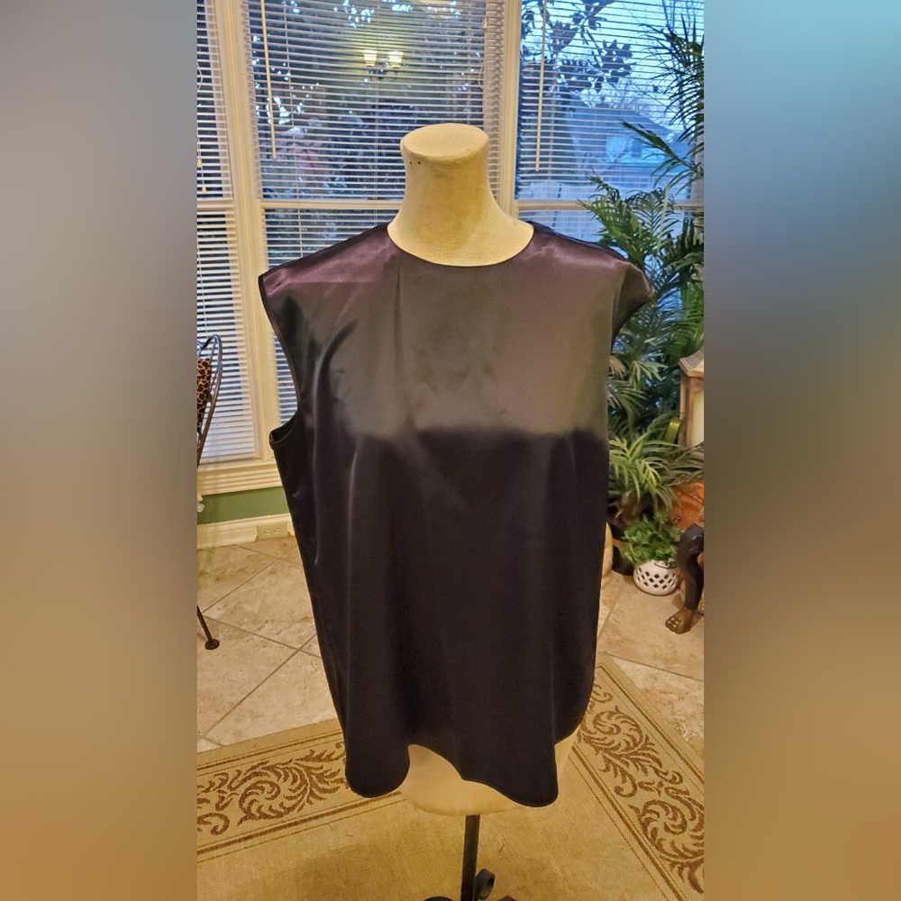 Chico's  Black Satin Black Label cap shoulder short sleeve top Chico’s Sz. 2